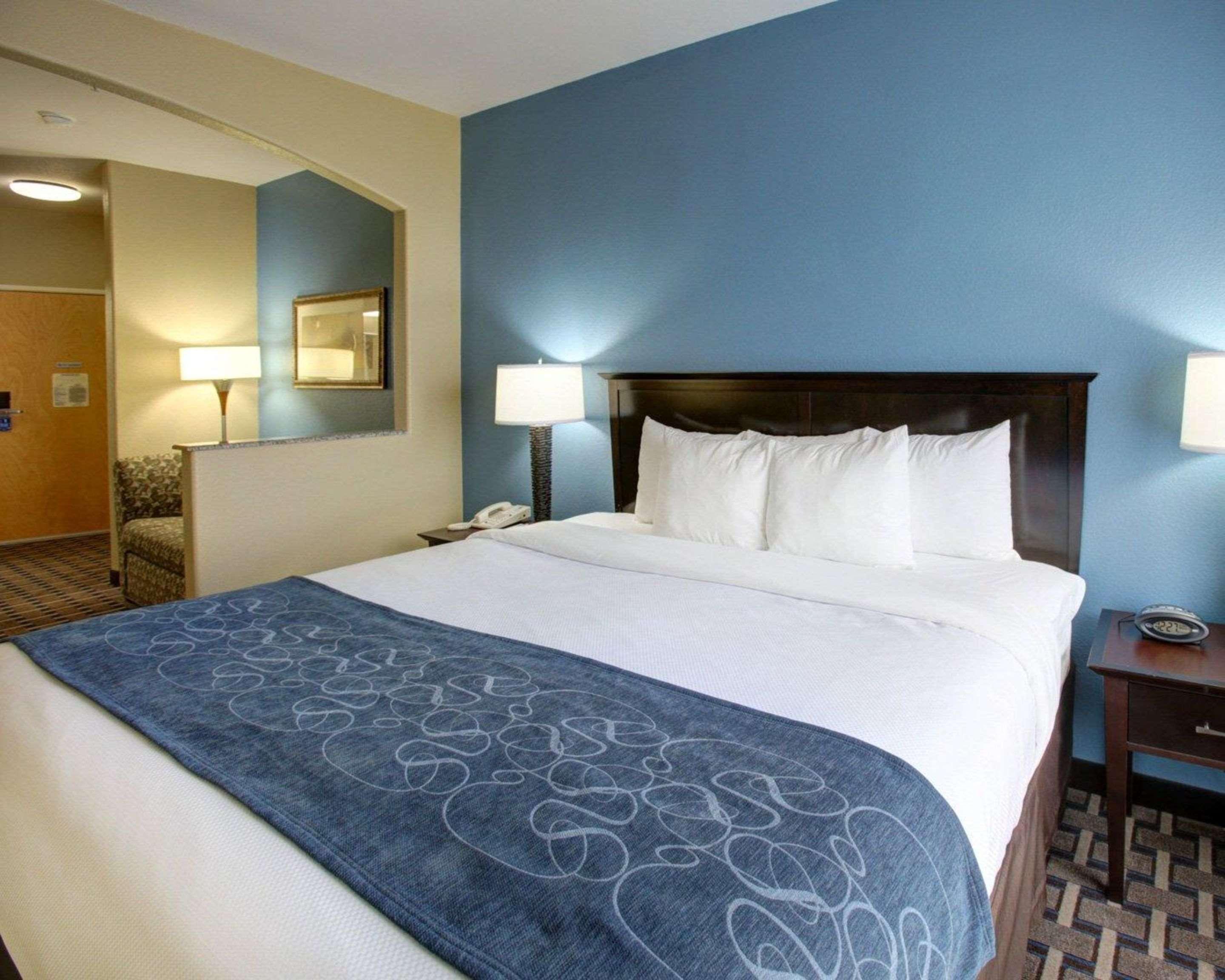 Comfort Suites Джорджтаун Екстериор снимка