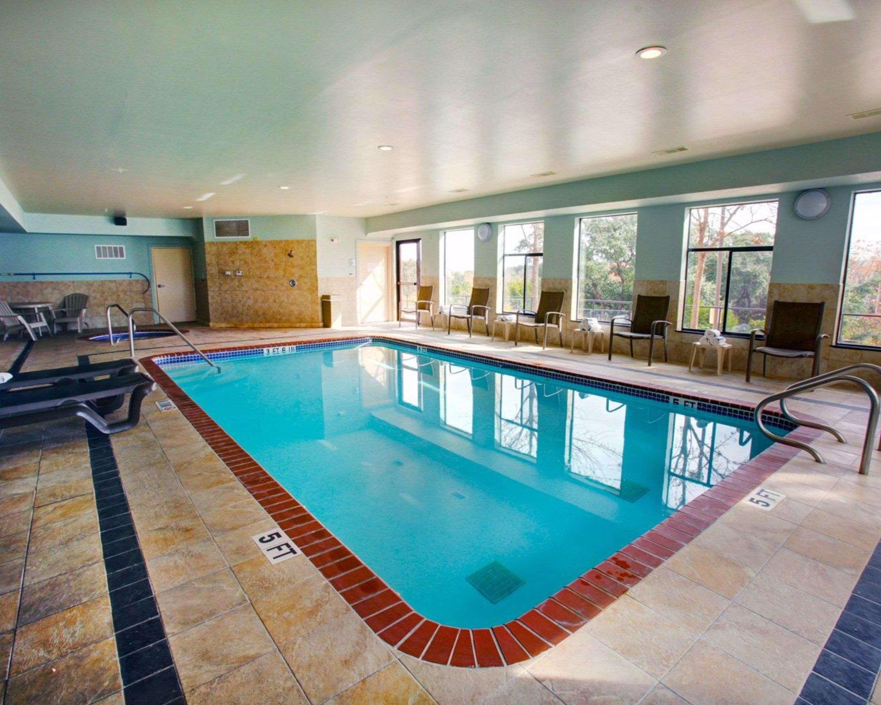 Comfort Suites Джорджтаун Екстериор снимка