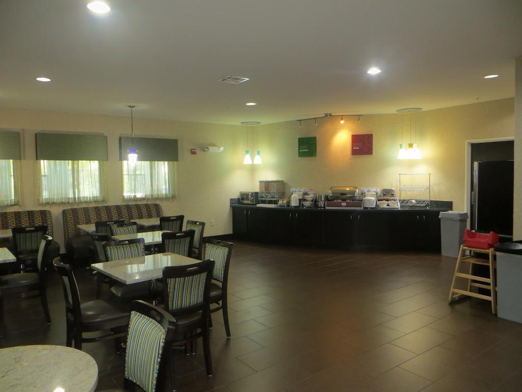 Comfort Suites Джорджтаун Екстериор снимка