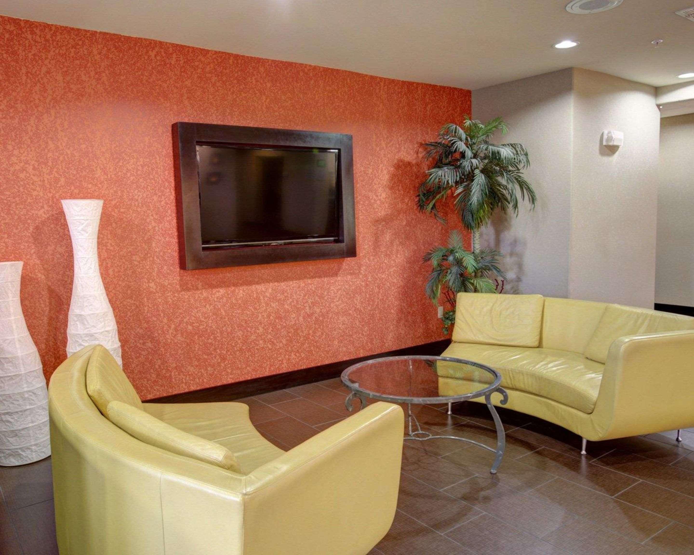 Comfort Suites Джорджтаун Екстериор снимка