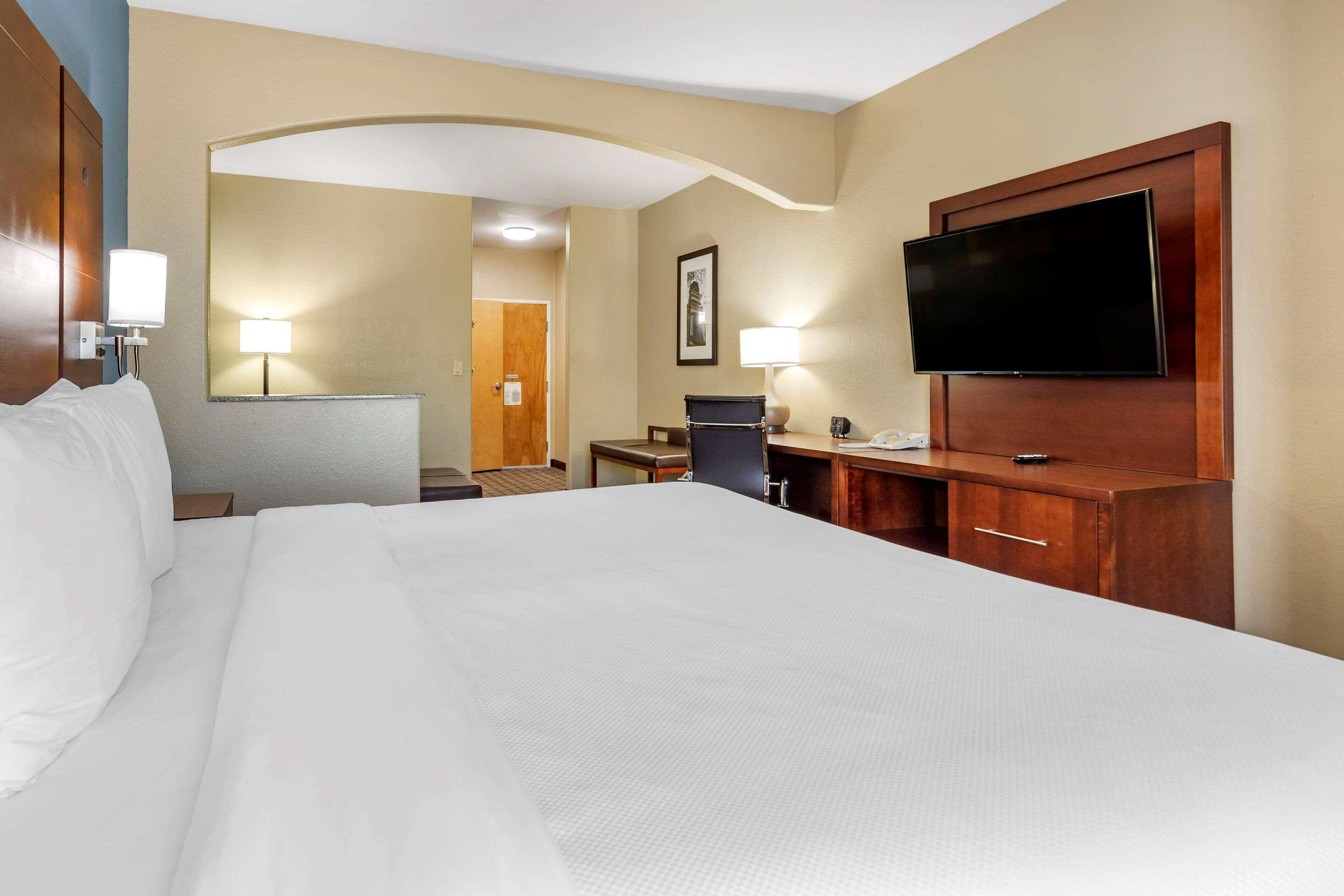 Comfort Suites Джорджтаун Екстериор снимка